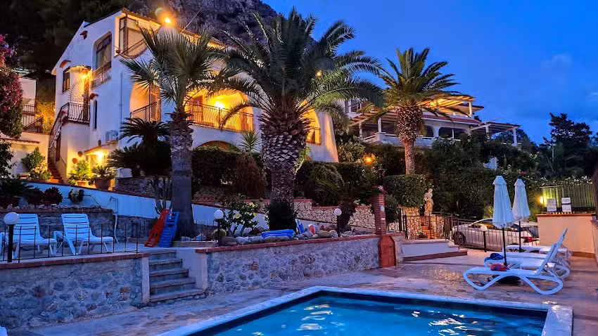 Villa del Golfo Urio vista mare