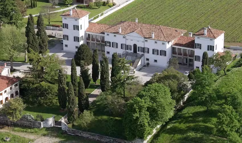 VILLA DRAGONI