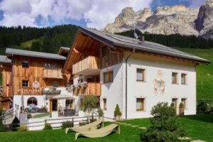 Villa Flora Mountain Lodges