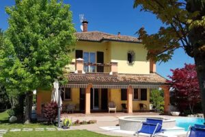 VILLA GIULIA FORESTERIA LOMBARDA B&B