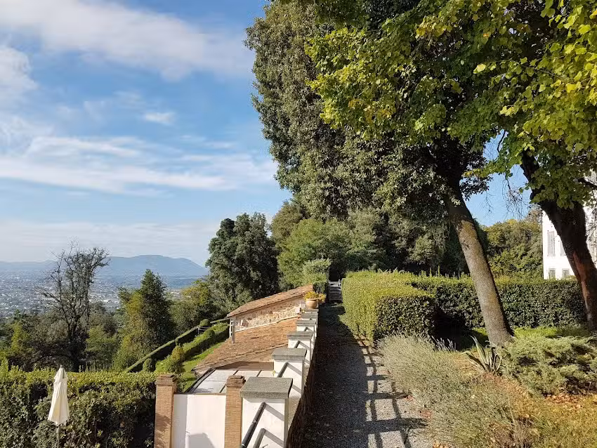 VILLA GUINIGI EXCLUSIVE RESIDENCE & POOL