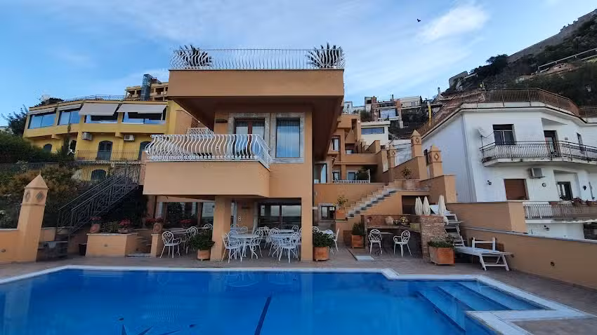 Villa Le Terrazze Charming Rooms