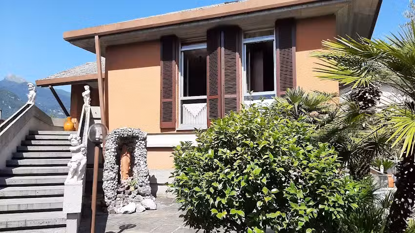 villa madonna con le rose