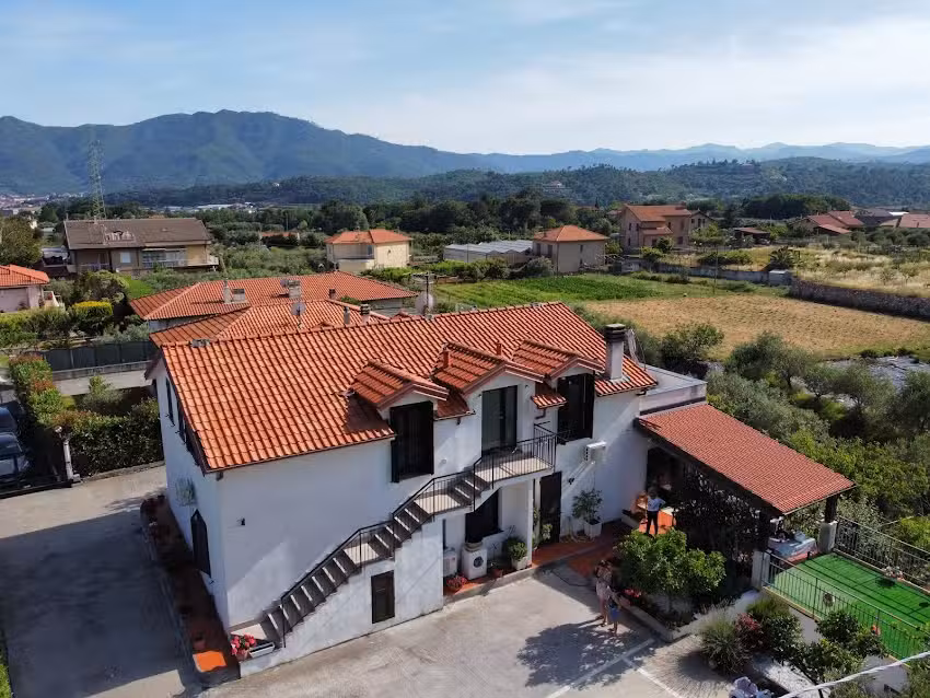 Villa Marco Aurelio CISANO SUL NEVA