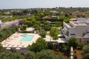 Villa Mariella con piscina e appartamenti, casa vacanza, Holidays in Ostuni, pool.