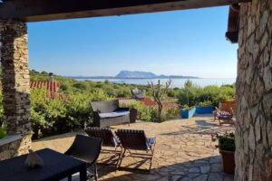 Villa Minda Lodges and view