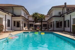 Villa Petrone | Luxury Four Seasons-Jacuzzi&Pool