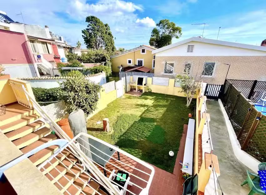 Villa Poetto Beach (Home & Experience)