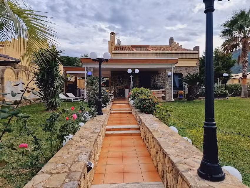 Villa Santina – Cefalù – Mazzaforno – Residence Baia dei Sette Emiri -CIN: IT082027C2ZXC4QA9D