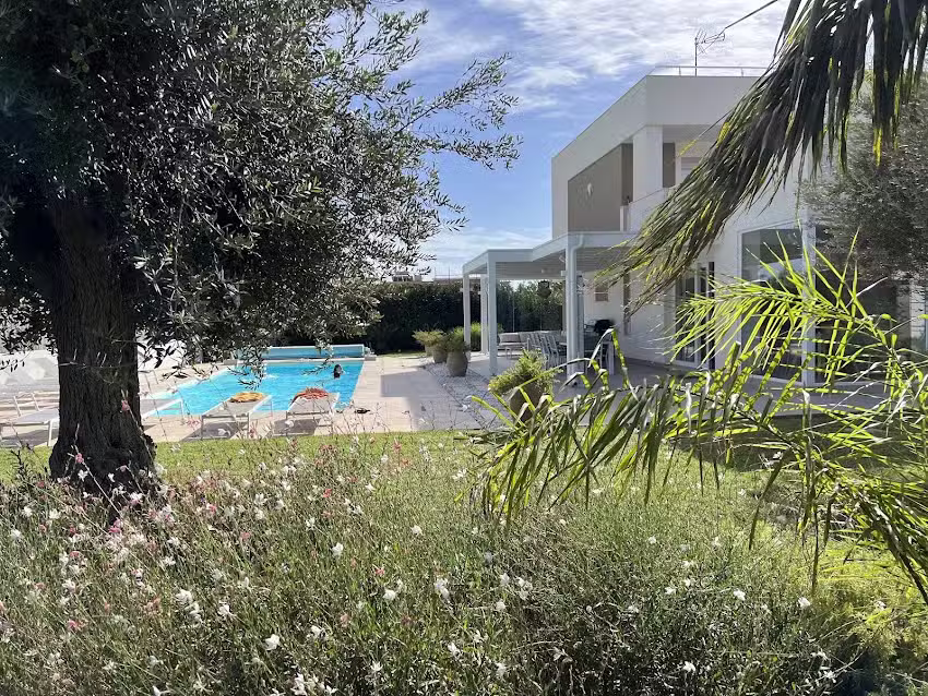 Villa Sariva – Heated Pool, Beach at 50 mt