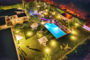 Villa Savarino B&B a Vittoria #Piscina con Idromassaggio #Campo da Tennis #Zona Barbeque #Solarium #Centro Eventi