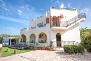 Villa Silvia by Ville in Palermo