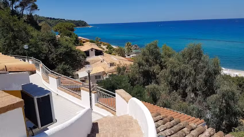 Villaggio Baia Paraelios – Aurum Hotels