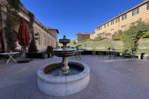 Villaggio Narrante in Fontanafredda & Casa E. di Mirafiore