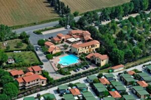 Villaggio Turistico con piscina Airone Golfo di Follonica – APPARTAMENTI in Residence con PISCINA Costa degli Etruschi