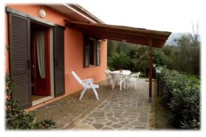 Villetta di Naregno: 3 minuti a piedi dalla SPIAGGIA!