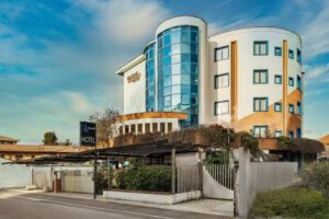 Welcome Hotel