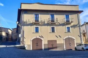 White Maison (oder Fast)