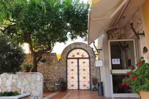 Yellow Park Hotel Restaurant