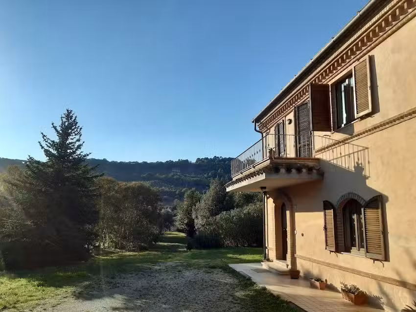 Yogalujah Holistic B&B